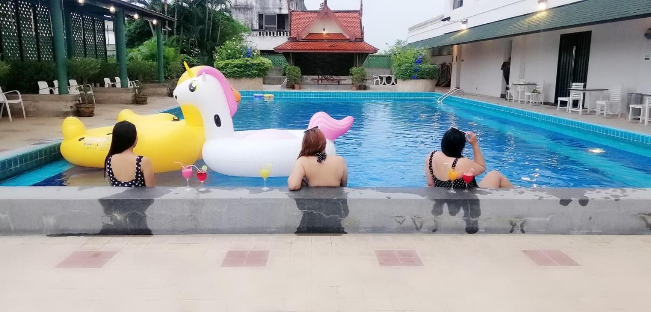 Bp Grand Tower Hotel Hat Yai Buitenkant foto