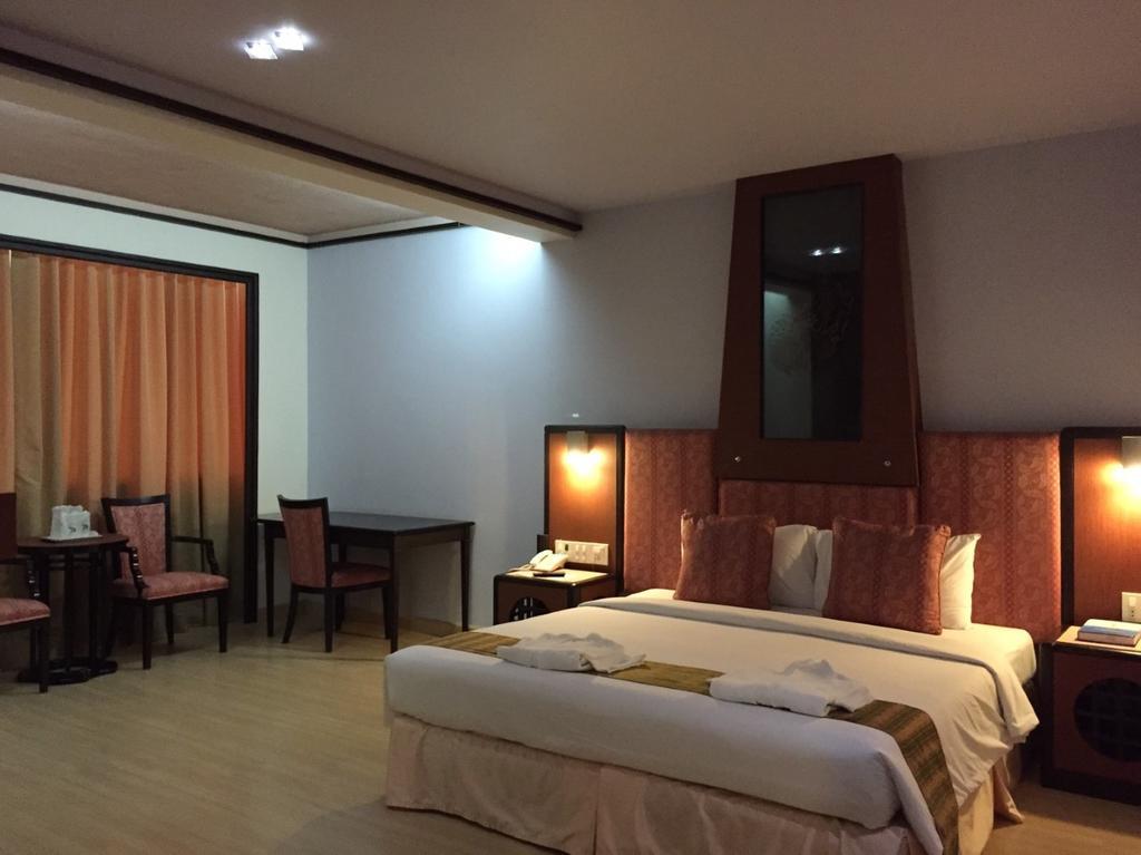 Bp Grand Tower Hotel Hat Yai Buitenkant foto