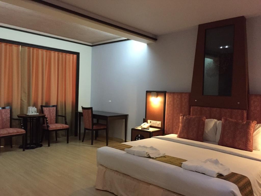 Bp Grand Tower Hotel Hat Yai Buitenkant foto