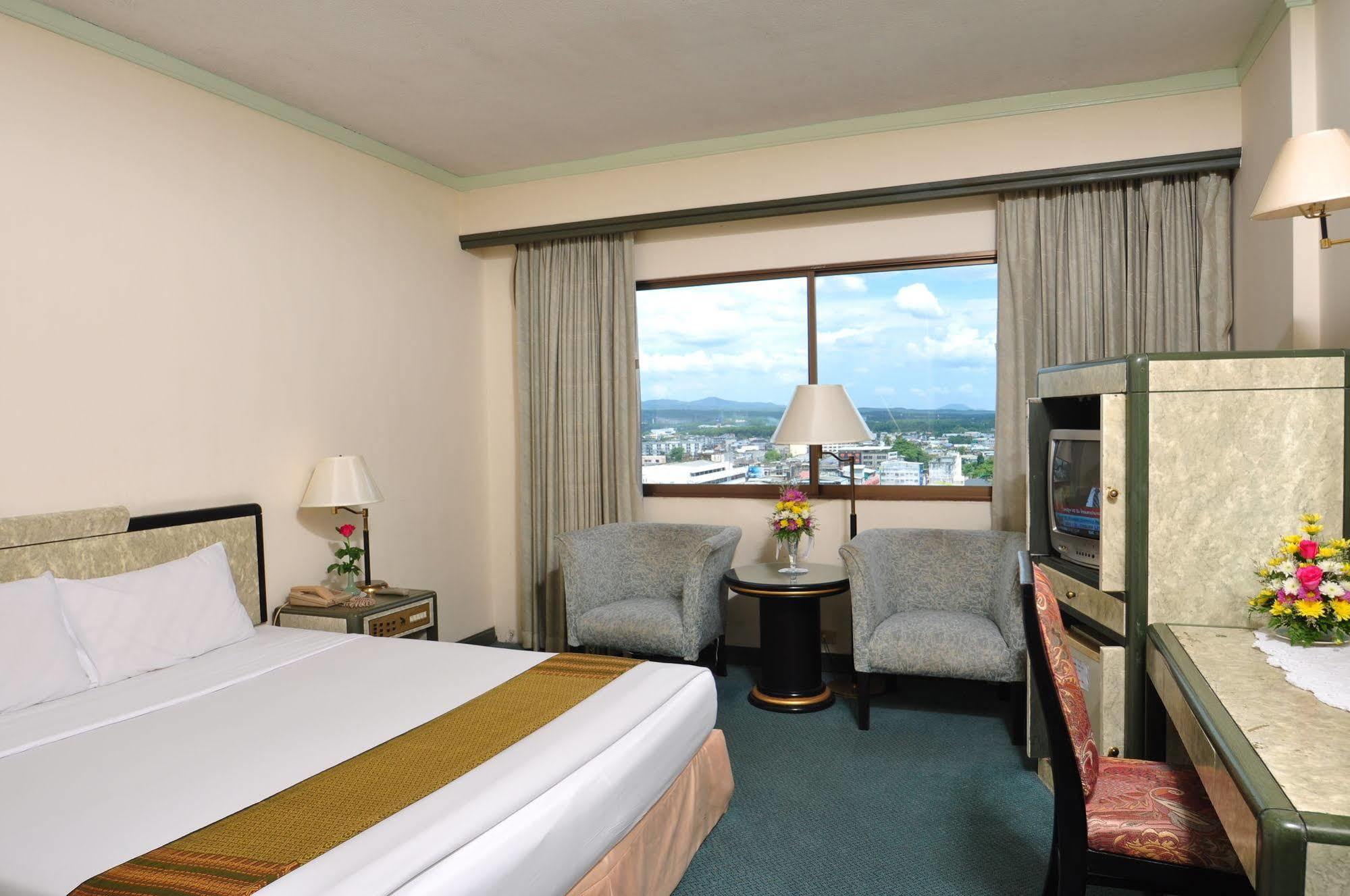 Bp Grand Tower Hotel Hat Yai Buitenkant foto